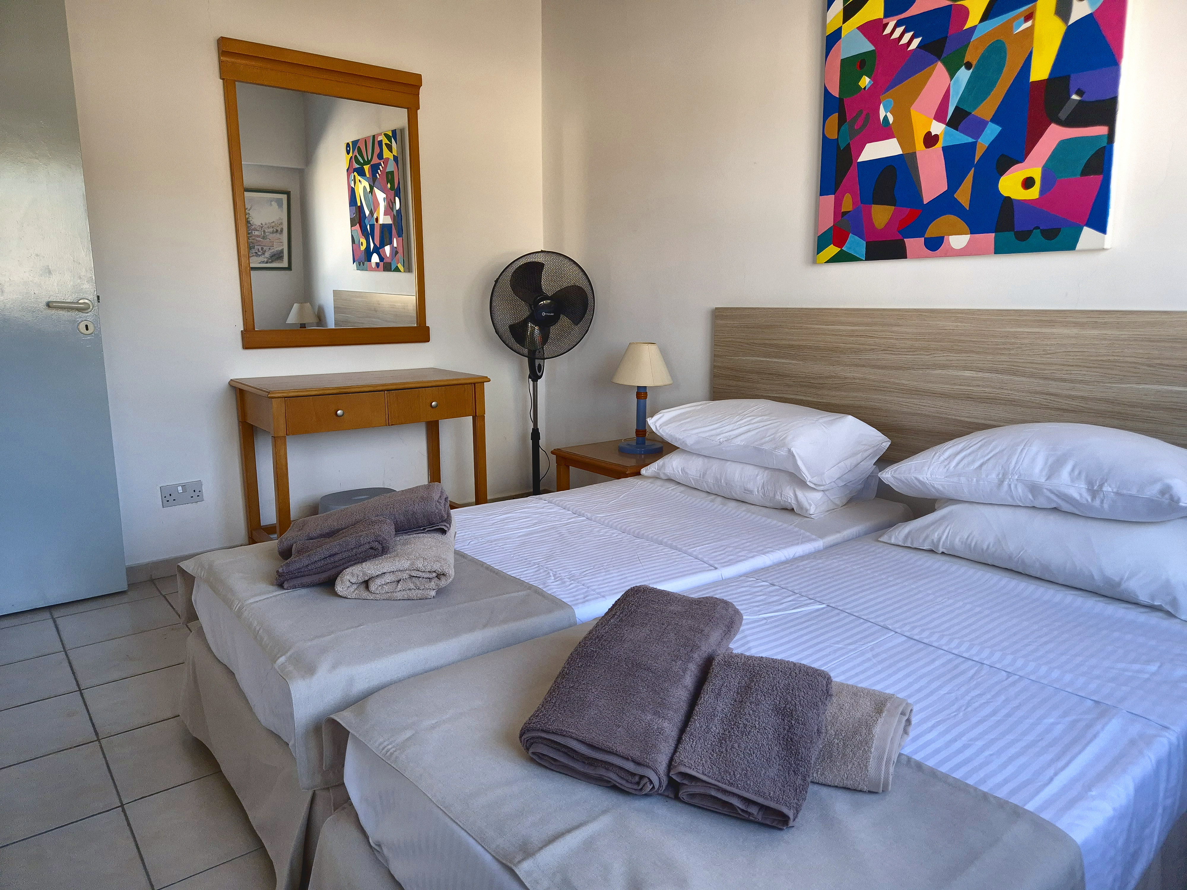 Bedroom 2, two single beds