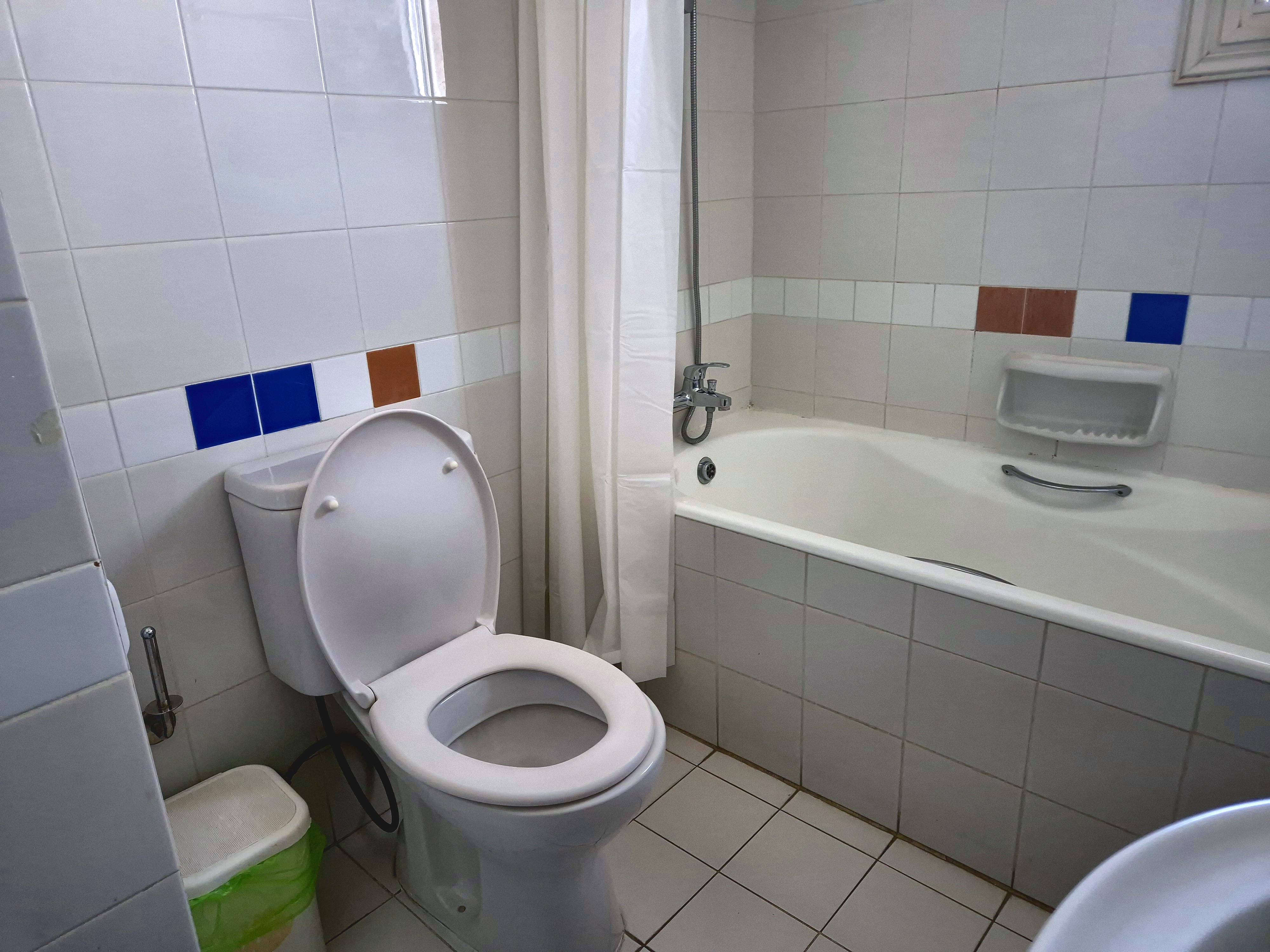 Bathroom, toilet and bath
