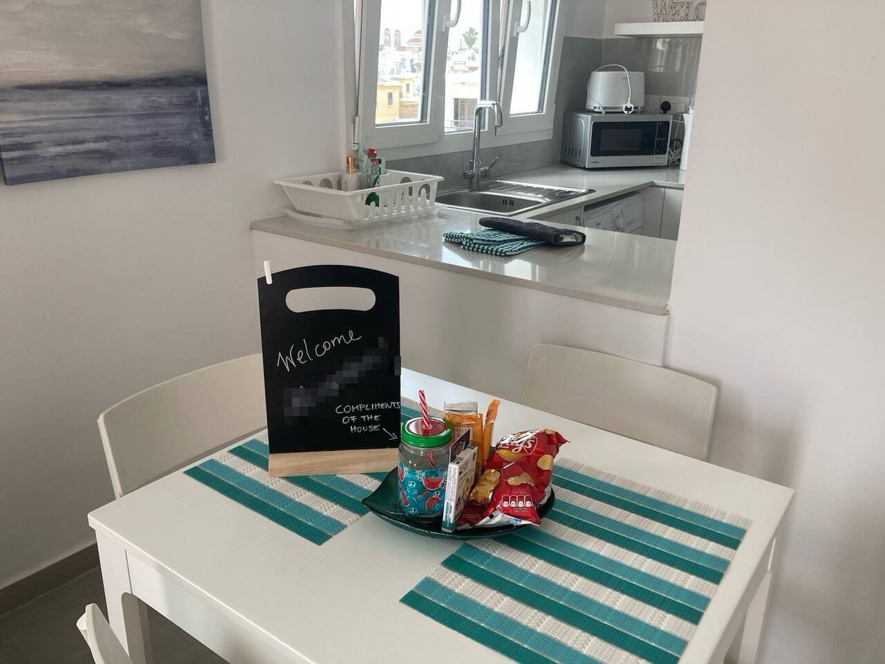 Harbour Central: 1 BR Steps from Beach & Nightlife, photo 6